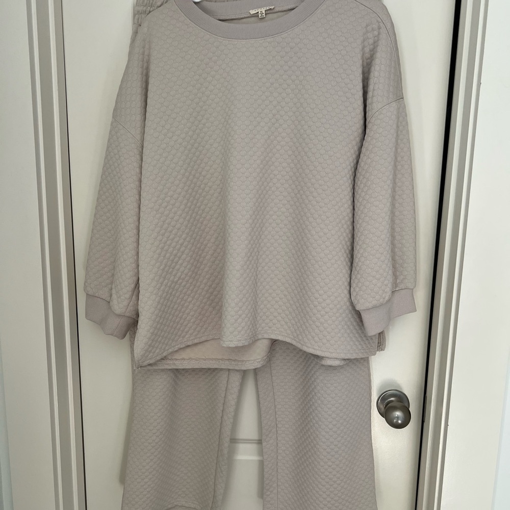 JODIFL Textured Lounge Set in Cream